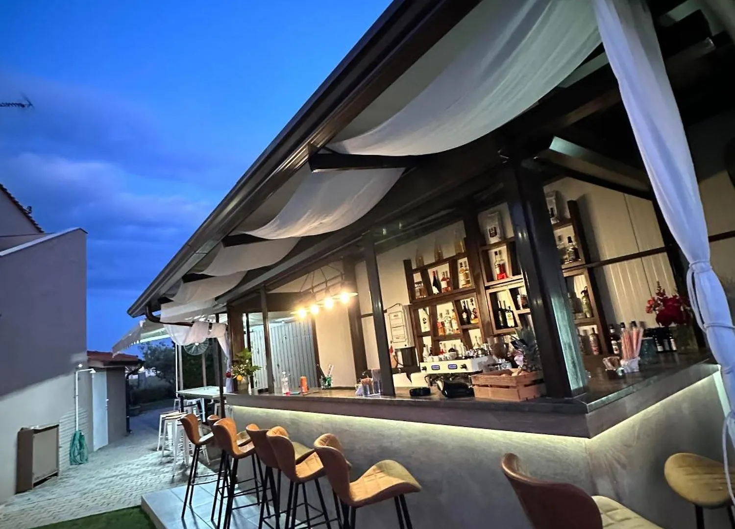 Mente Libre Villas Nea Plagia